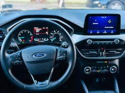 
										2022 Ford Escape full									