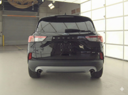 
										2022 Ford Escape full									