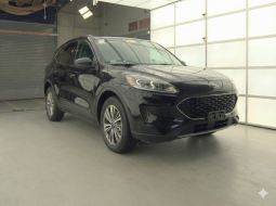 
										2022 Ford Escape full									